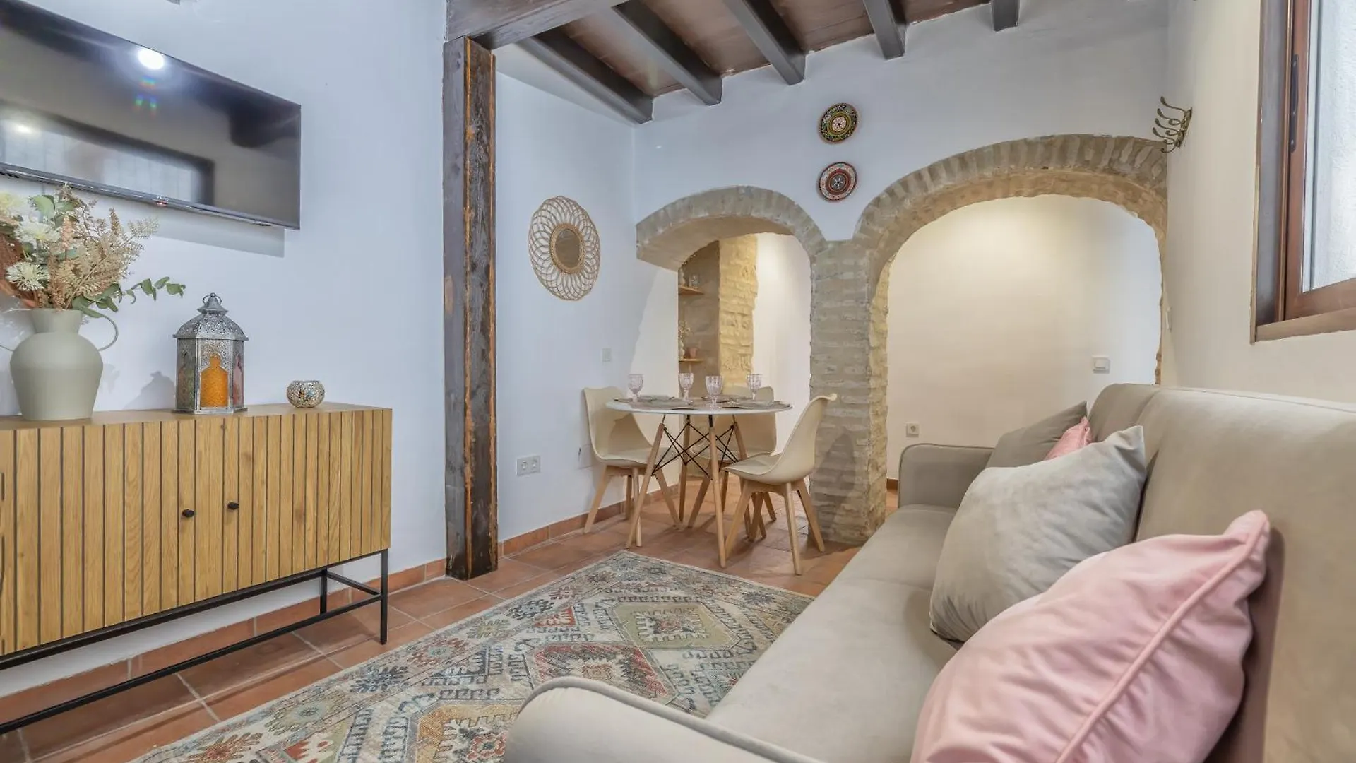 El Capricho De 1849 & Parking Apartment Cordoba 0*,  Spain