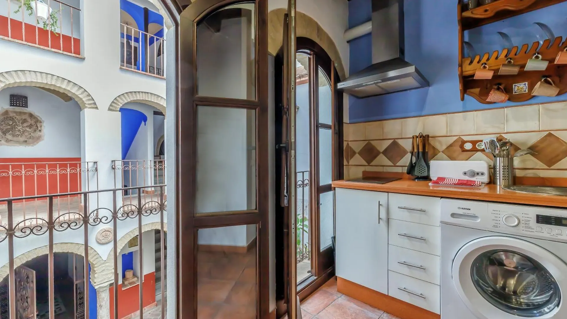 El Capricho De 1849 & Parking Apartment Cordoba Spain